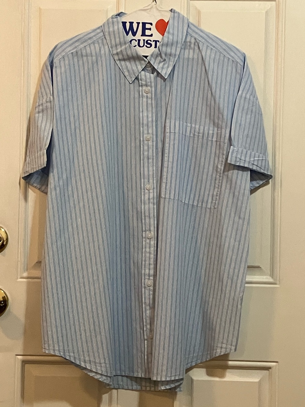 SO Goods for Life Light Blue/White Striped Short Sleeve Button-Up Shirt Size LG